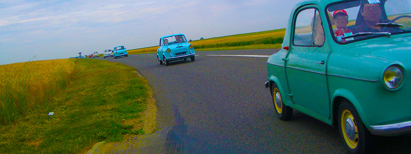 Vespa 400 sur la route